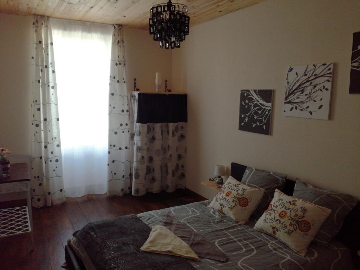 Chez Lorette Mauzé-sur-le-Mignon Dış mekan fotoğraf
